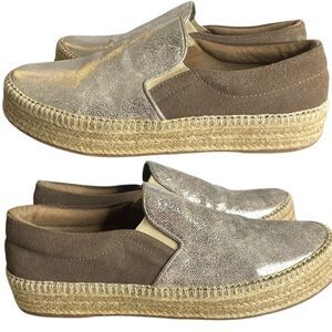Kaanas Silver and Tan Loafers